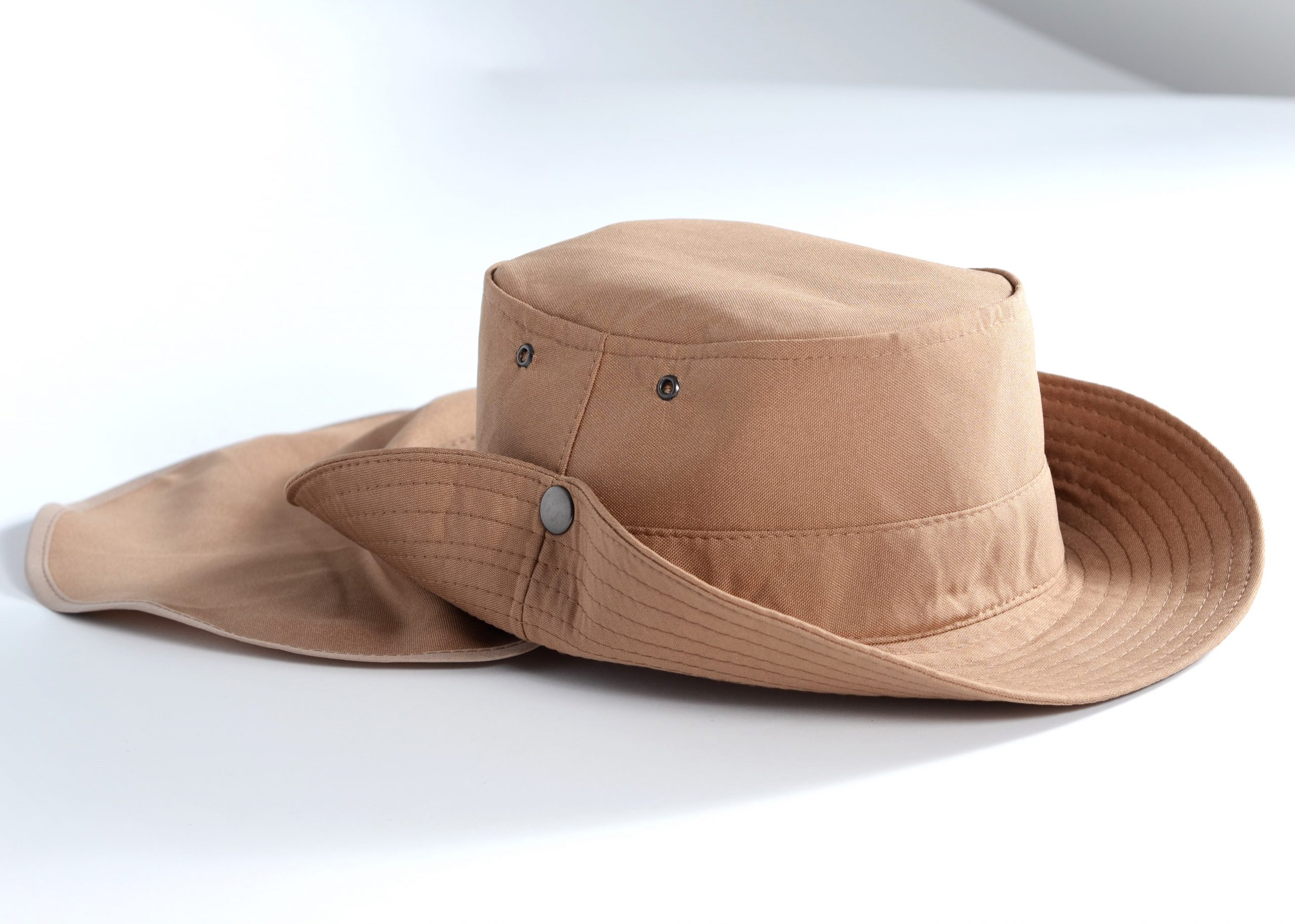Gorra estilo Safari con Capa